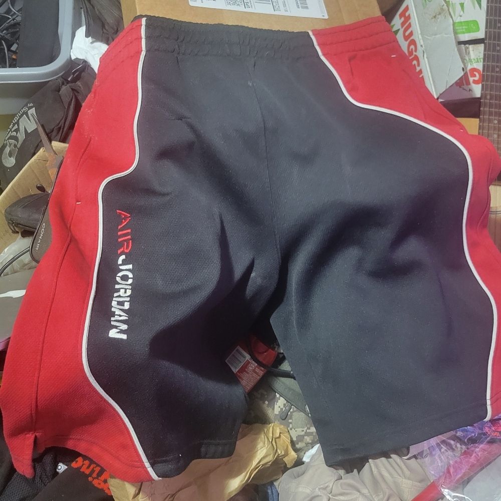 Air Jordan Basketball Shorts XL Red Black